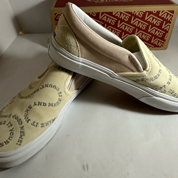 Classic Vans Slip on Shoes ..Spread Some Good News - Picture 6 of 13